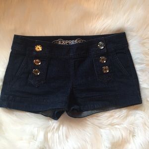 Express Shorts